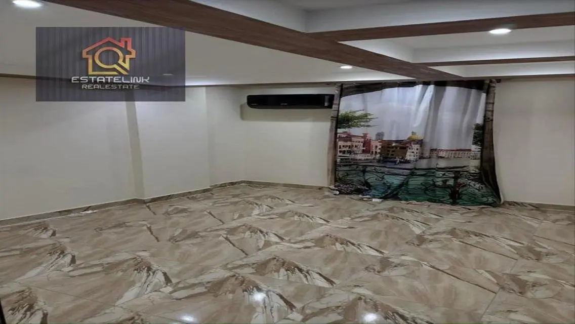 Distinctive finishes / air Ac / in front of servi