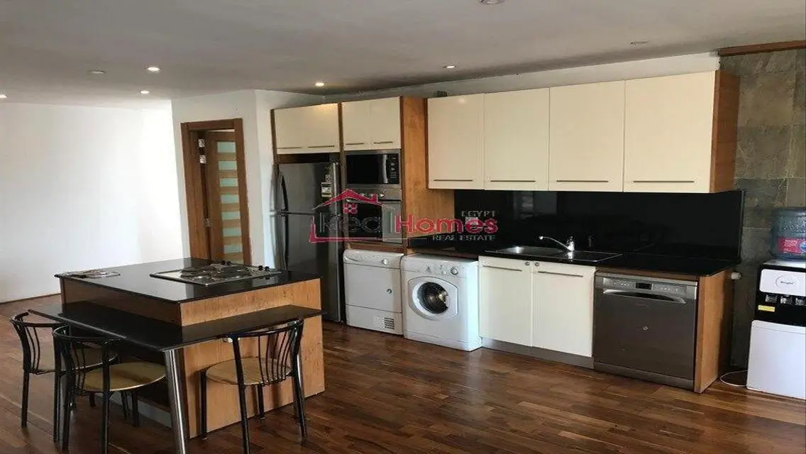 Special rooftop with terrace for rent shared pool