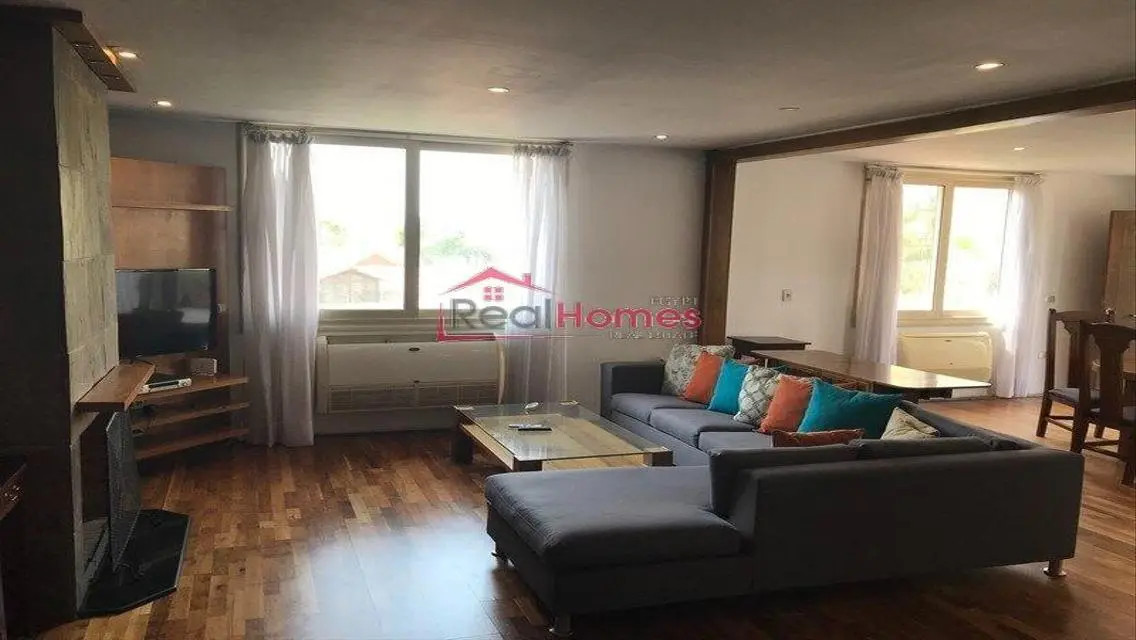 Special rooftop with terrace for rent shared pool