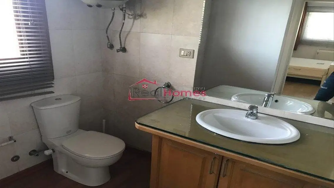 Special rooftop with terrace for rent shared pool