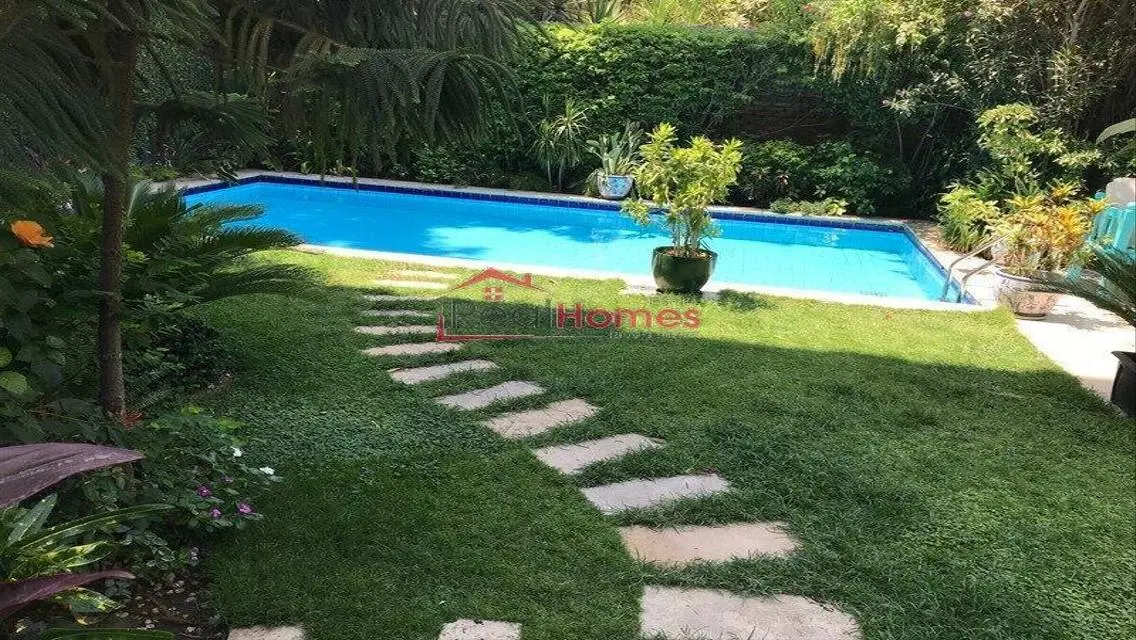 Special rooftop with terrace for rent shared pool