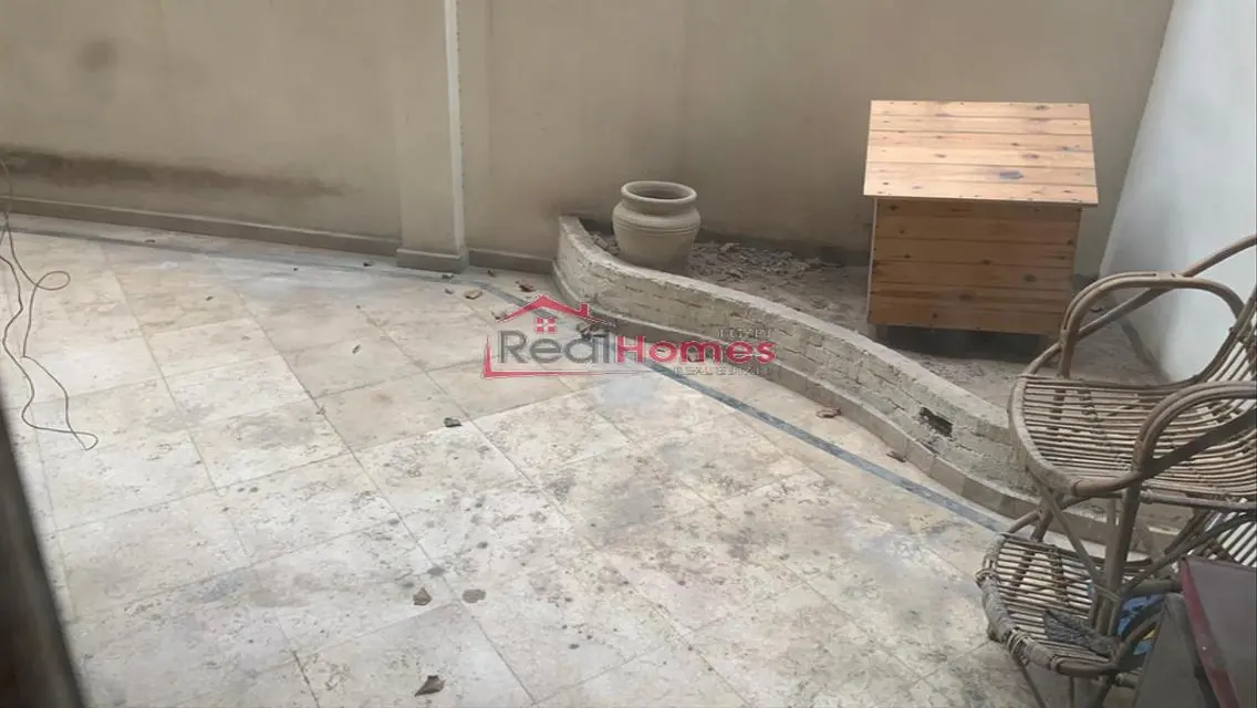 Apartment ground with garden fully furnished