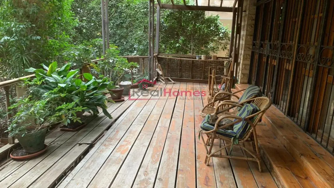Apartment ground with garden fully furnished