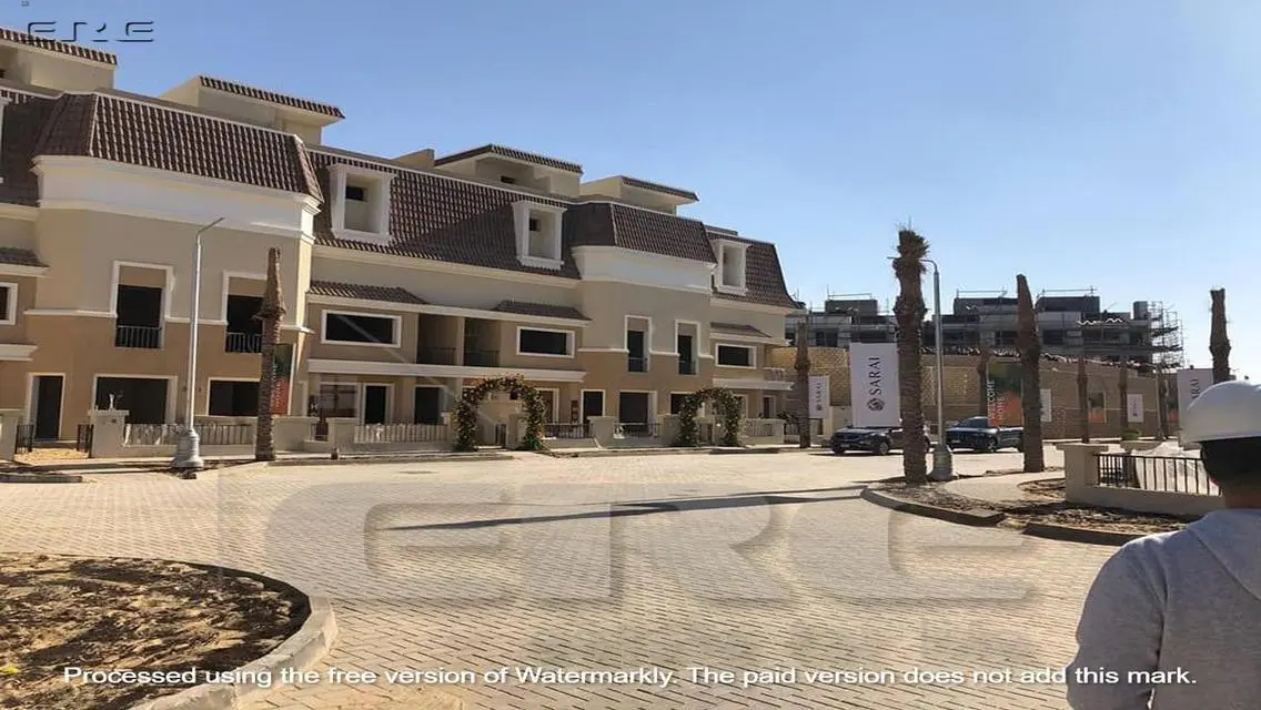 Stunning Lakeview Villa in the Heart of the City