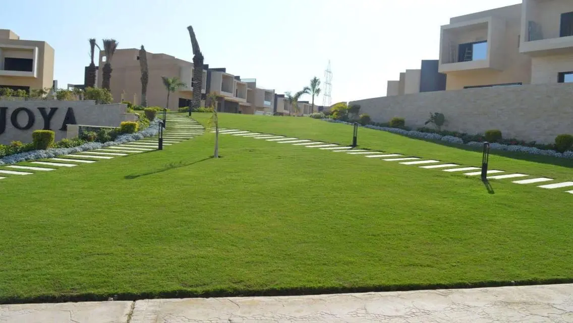 شقة بجاردن إستلام فورى فى جويا بجانب بالم باركس