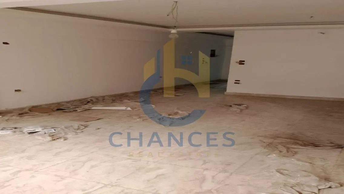 Apartment for sale in Sharq Al-Thalath Al-Maadi