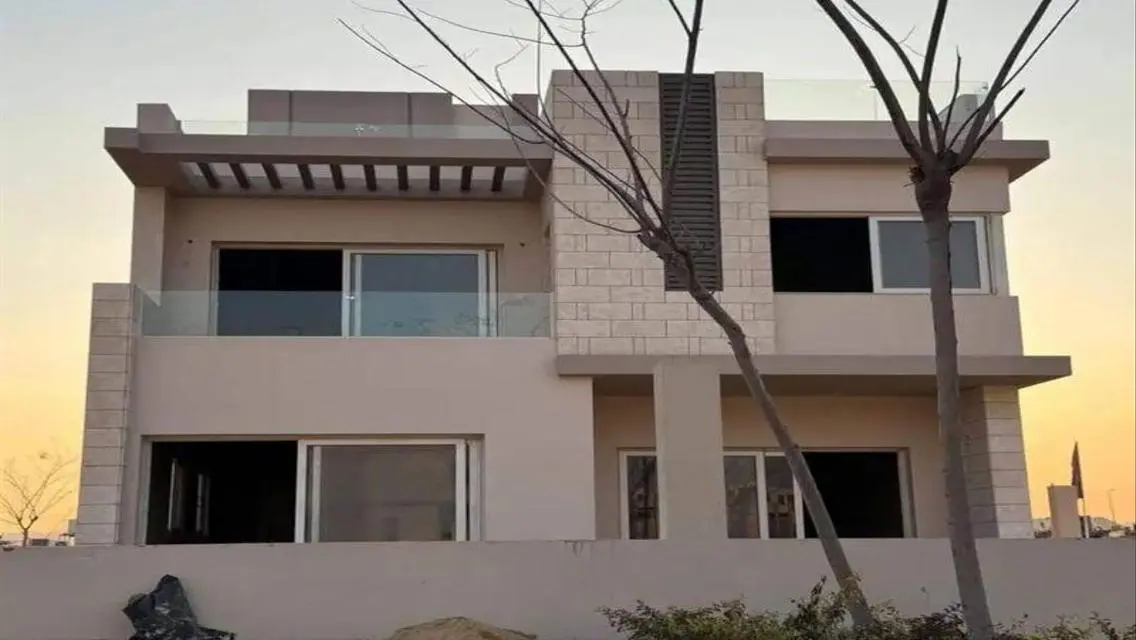 Ready to Move Townhouse in Tawny Next Palm Hills