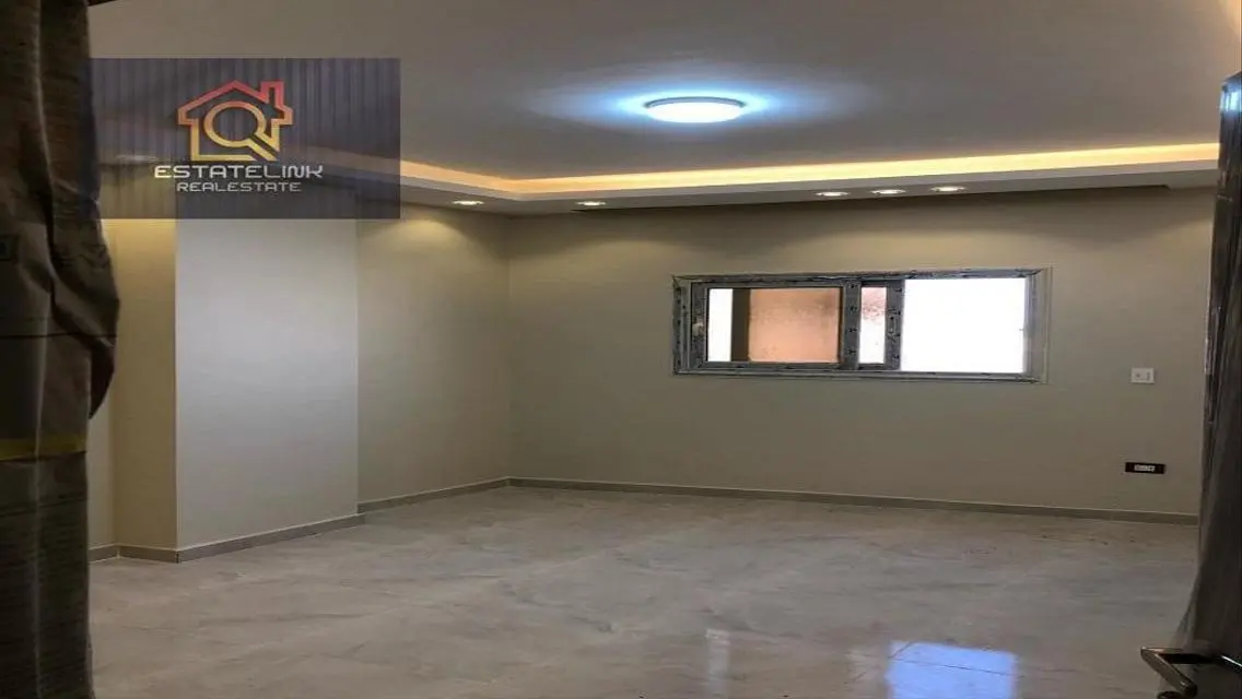 اول استخدام / تشطيبات حديثه / موقع متميز