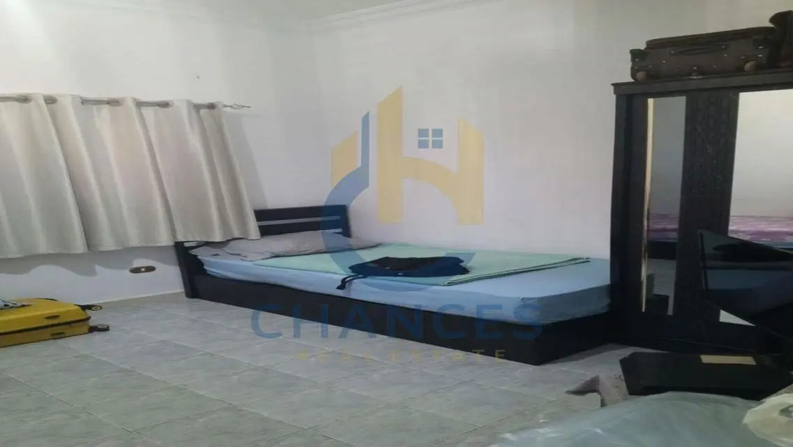 Duplex for sale in South Academy C