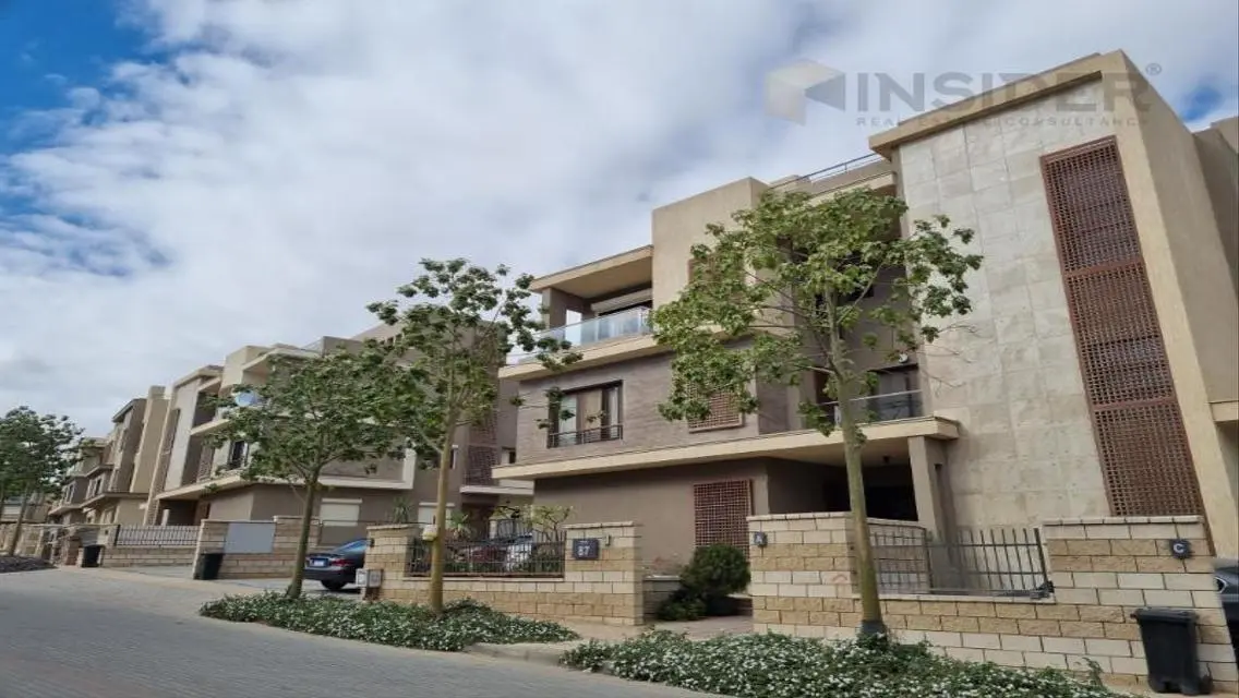 Luxury Villa for Sale with Spacious Area and Stunning View