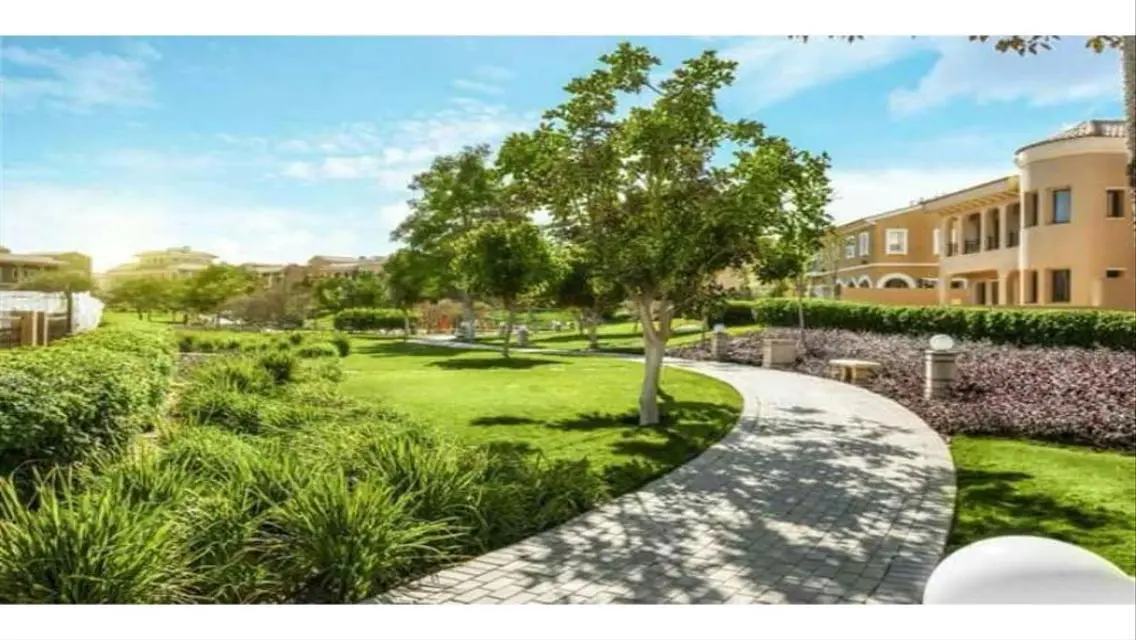 DP 3,5M Own Standalone inst Over 10Y in Hyde park