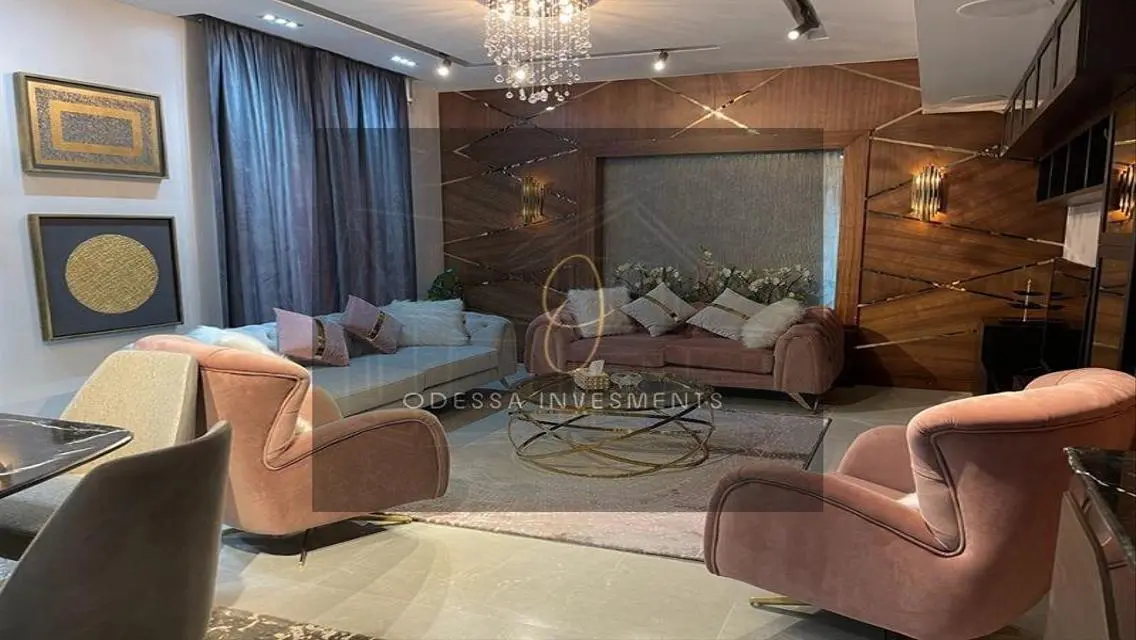 شقة للبيع في هايد بارك تشطيب الترا سوبر لوكس
