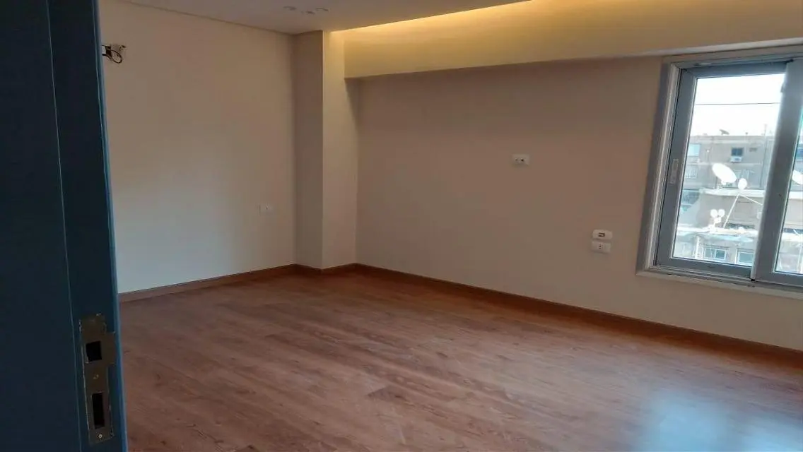شقة فاخرة للبيع بإطلالة مميزة