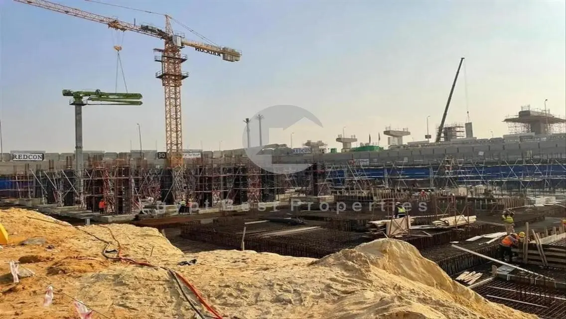 مبني اداري كامل مع ريدكون مباشر لشارع ال90 الجنوبي