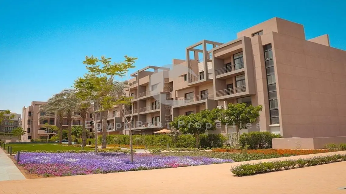 Apartment with Landescape View at Elmarasem Resale