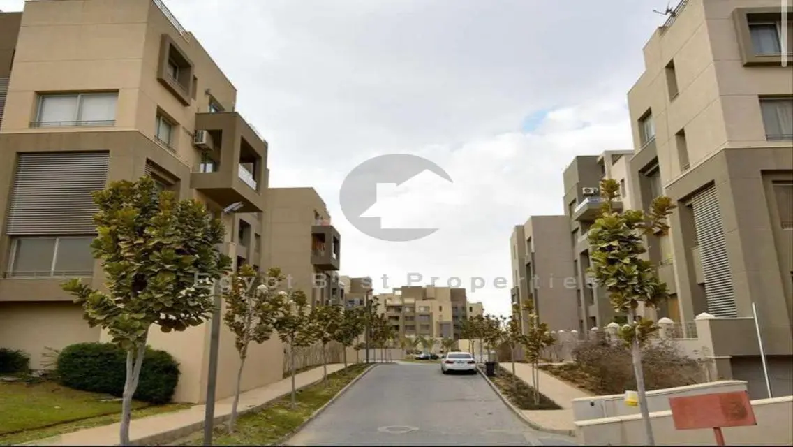 Apartment in Village Gate under market price
