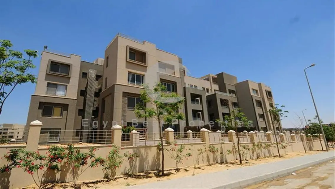 Apartment in Village Gate under market price