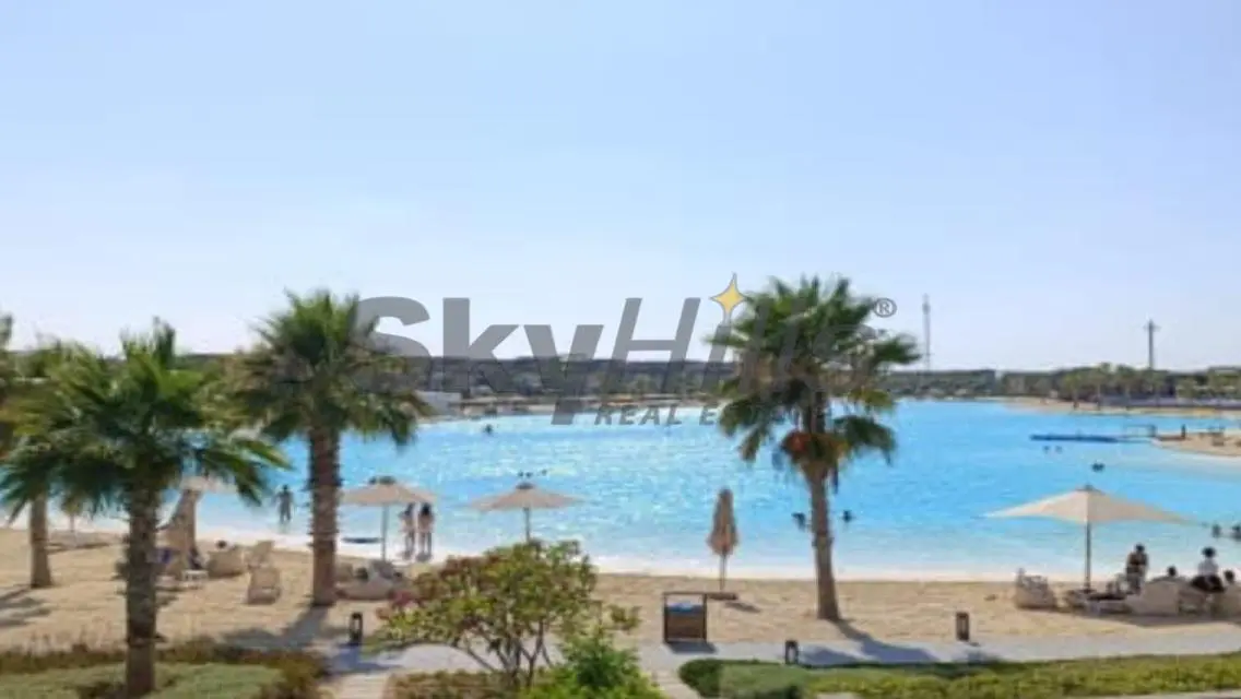 توين هاوس علي اللاجون الرئيسى مباشرة سوان ليك 