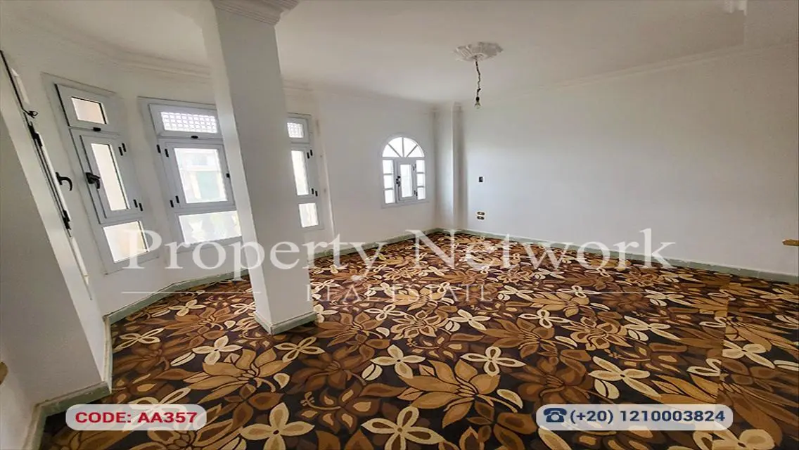 شقة فاخرة مع حديقة خاصة للإيجار