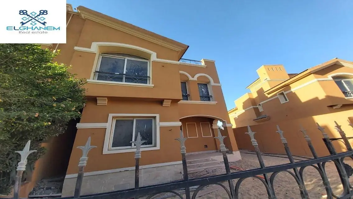 Townhouse Corner in the heart of the compound
