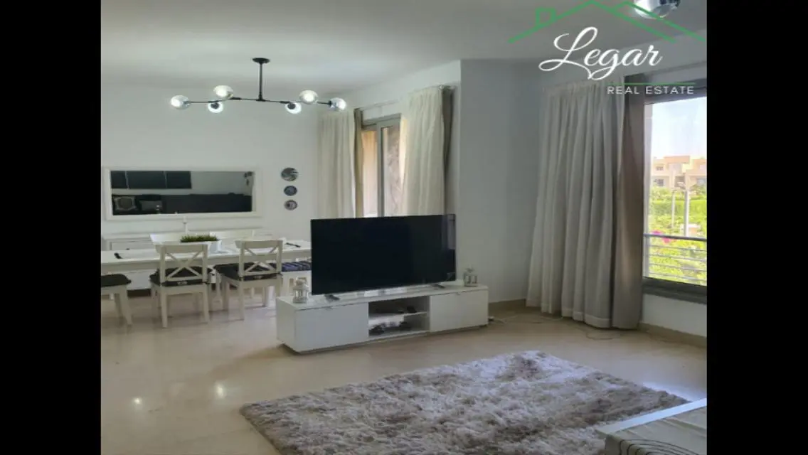 للايجار في بالم باركس شقه مفروشه 2 نوم موقع مميز