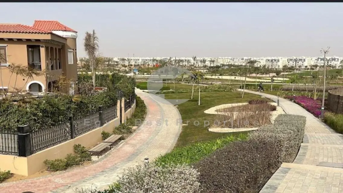 villa 212m in hyde park installments over 10 years