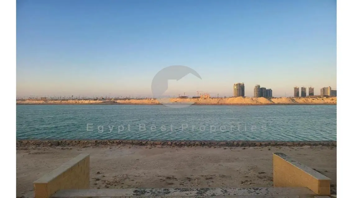 شقة للبيع بالحى اللاتيني العلمين متشطبه أقساط 10س