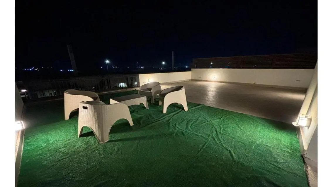 Penthouse 125 m + studio 27 m and 80 m teracce