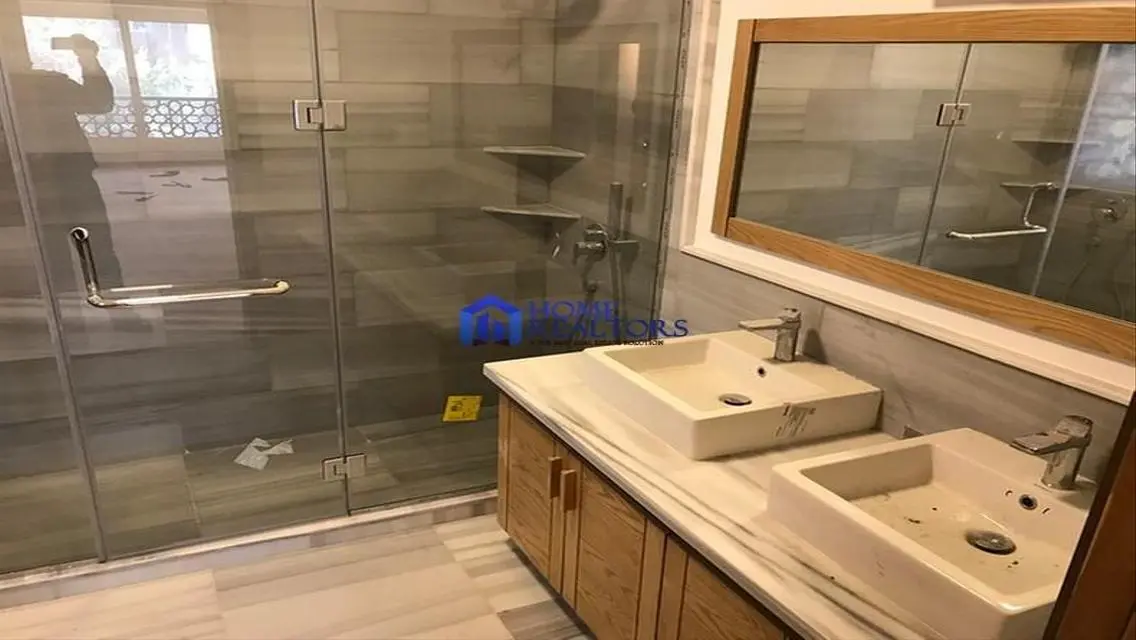 دوبلكس مودرن للايجار بالمعادي السرايات