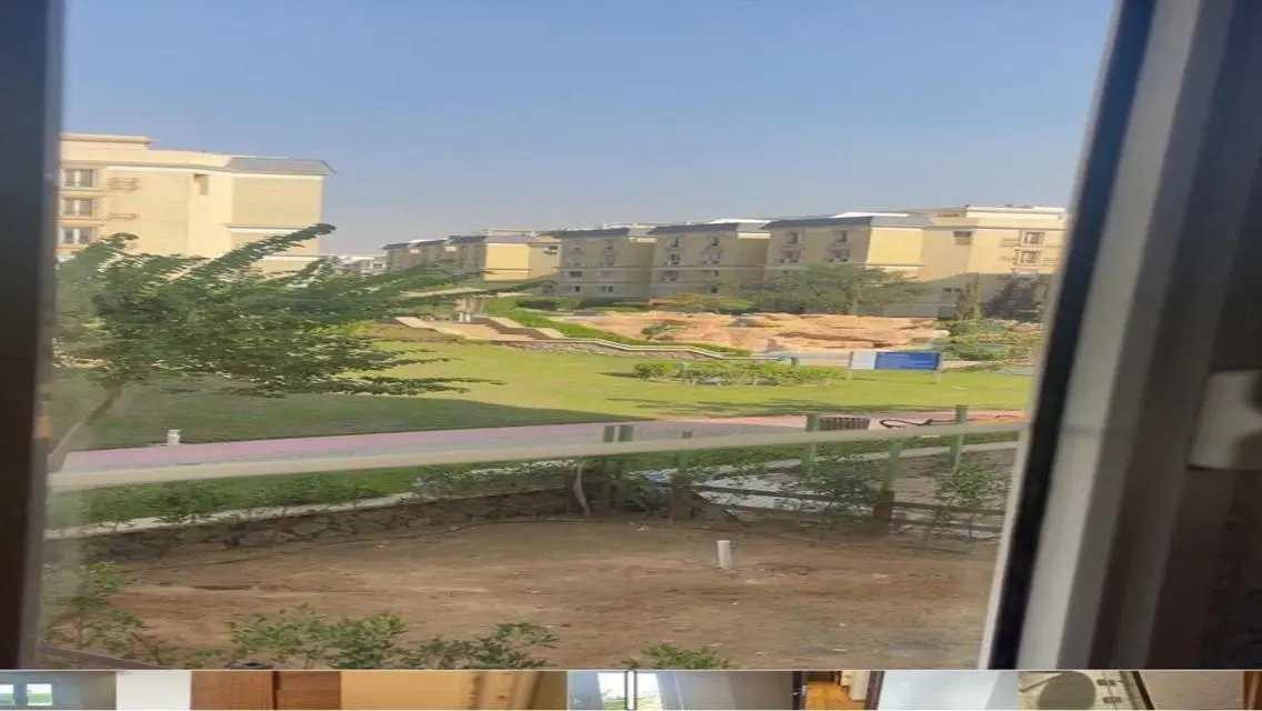 i villa للايجار فيو جاردن - بسعر مميز