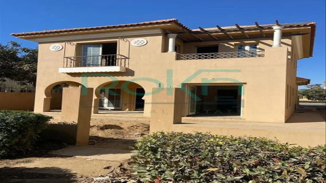 Villa for sale in Hyde park in very prime location