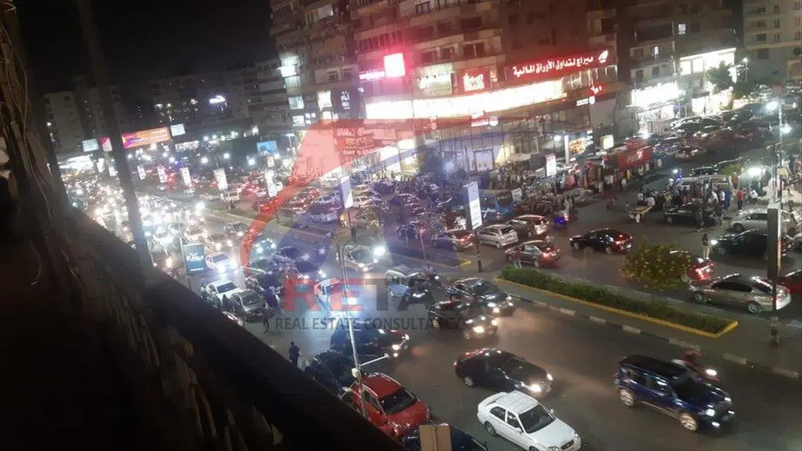 شقة الترا للايجار المفروش في عباس العقاد الرئيسي .