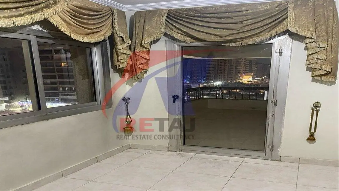 شقة مميزة للايجار قانون جديد في عمارات المهندسين .