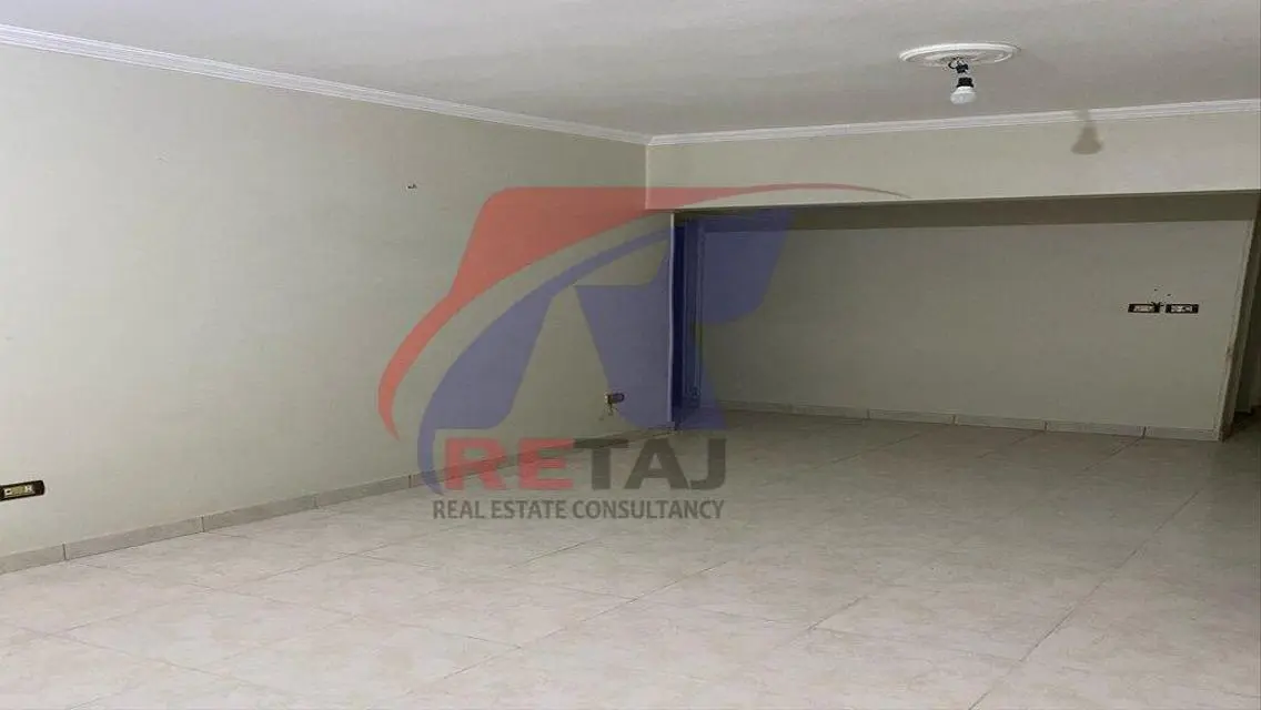 شقة مميزة للايجار قانون جديد في عمارات المهندسين .