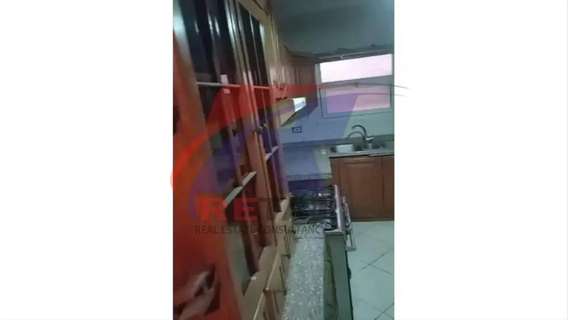 شقة للبيع فى المنطقة السادسة مدينة نصر           .