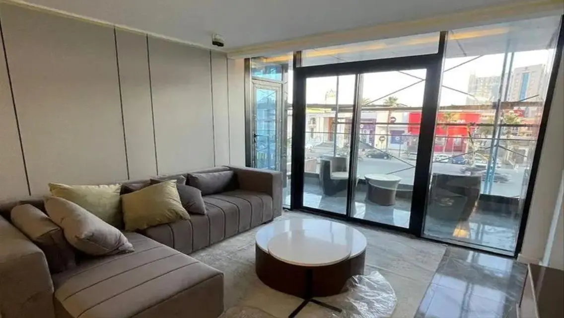 Furnished and air-conditioned hotel apartments man