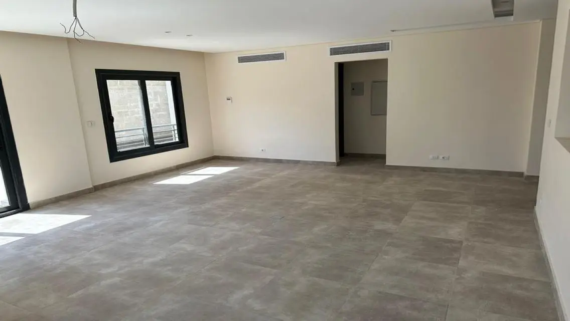 Duplex in Trio Gardens for rent Prime location