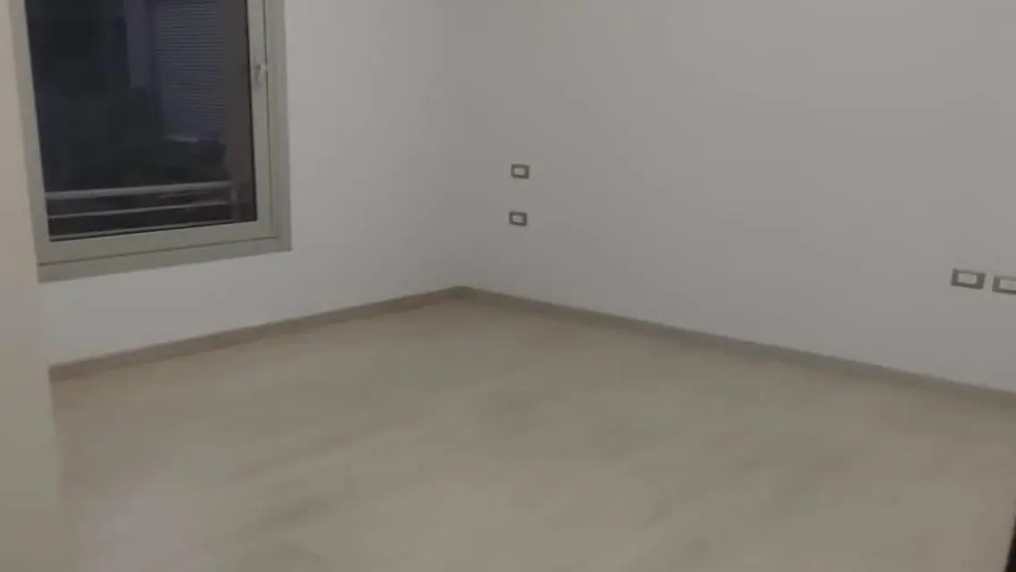 دوبلكس للإيجار فيليج جيت بالم هيلز أرضي بجاردن