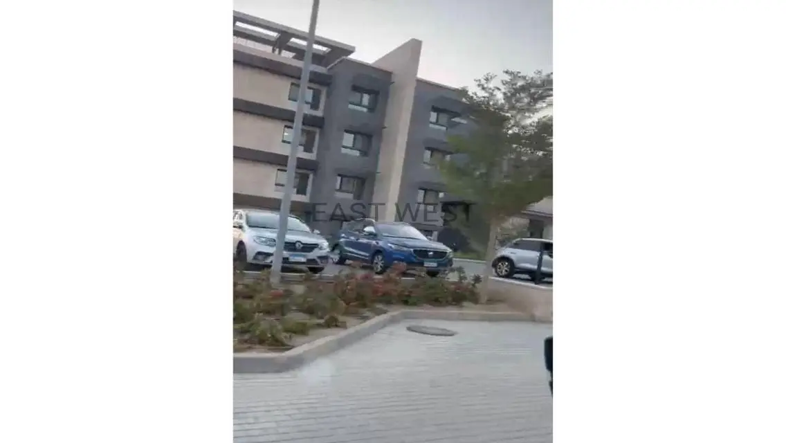 للايجار في نيو جيزه عياده متشطبه جاهزه اول استخدام