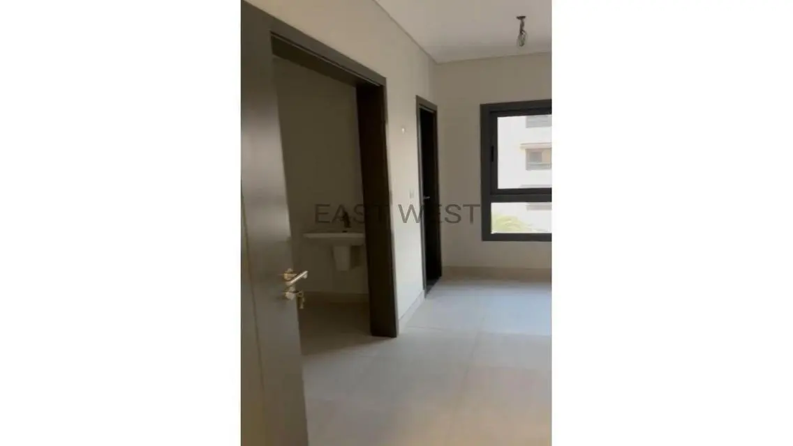 عياده متشطبه وجاهزه للايجار في ميد تاون نيو جيزة
