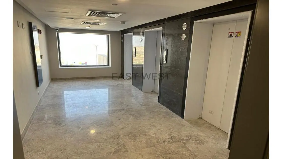 عياده متشطبه وجاهزه للايجار في ميد تاون نيو جيزة