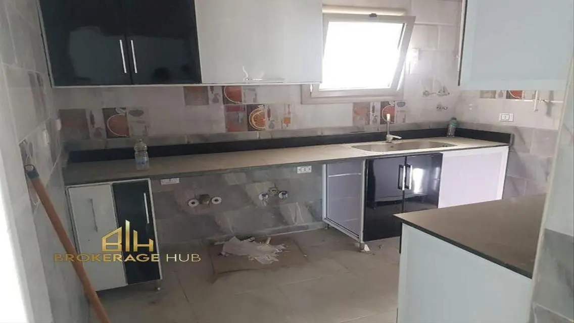 Penthouse for rent location Galleria Moon Valley,
