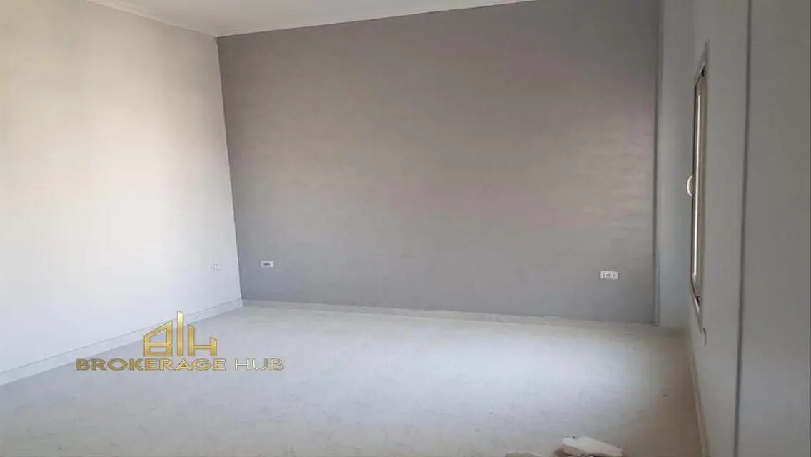 Penthouse for rent location Galleria Moon Valley,