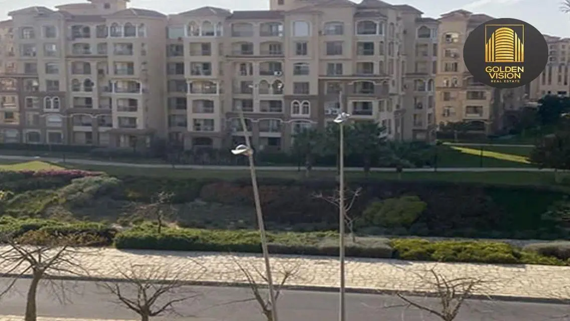 شقة للبيع فى مدينتى 196م² فى ال B8 تقسيط 5 سنوات .