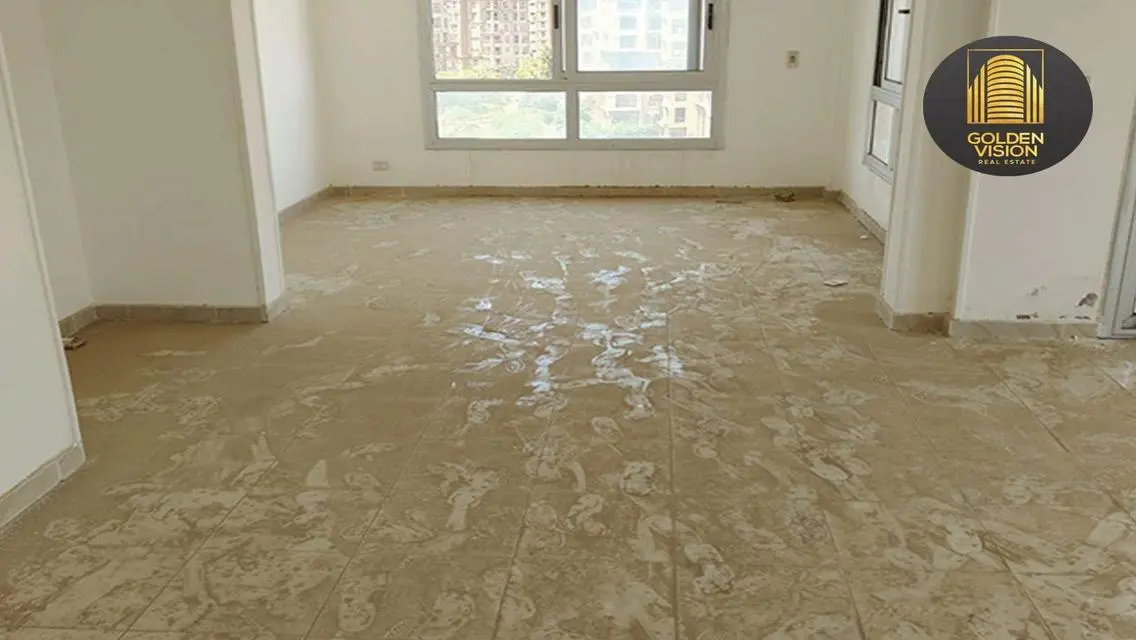 شقة للبيع فى مدينتى 196م² فى ال B8 تقسيط 5 سنوات .