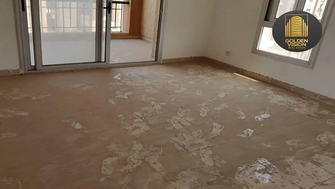 شقة للبيع فى مدينتى 196م² فى ال B8 تقسيط 5 سنوات .