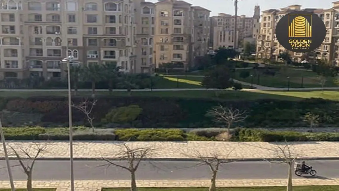 شقة للبيع فى مدينتى 206م² فى ال B8 تقسيط 5 سنوات .