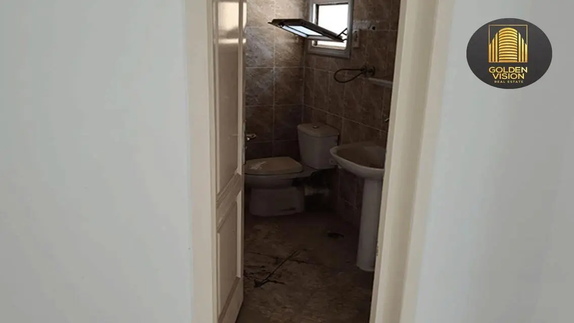 شقة للبيع فى مدينتى 206م² فى ال B8 تقسيط 5 سنوات .