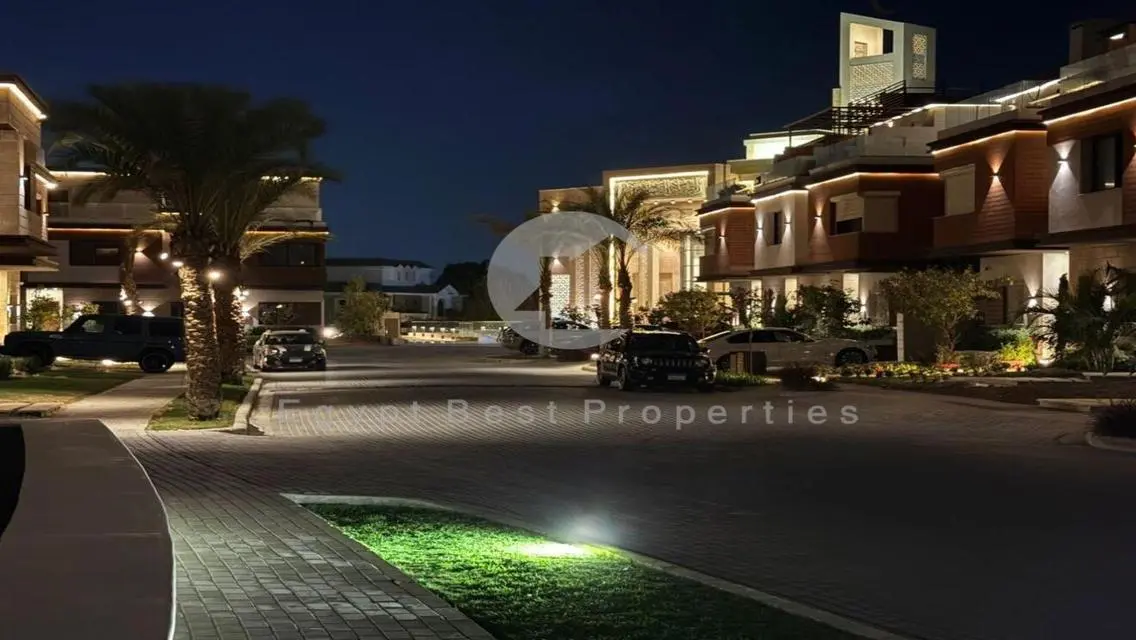 Twin house for sale in Azzar New Cairo 5% DP