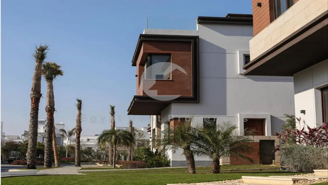 Twin house for sale in Azzar New Cairo 5% DP